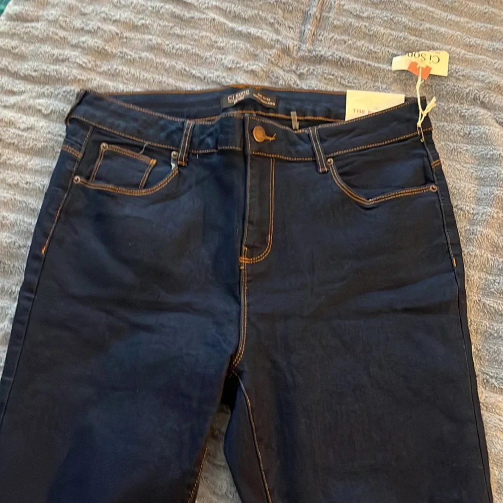 Jeans - Picture 3 of 3